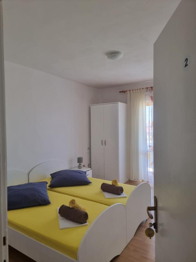 Apartmani Alen Dinjiska Экстерьер фото