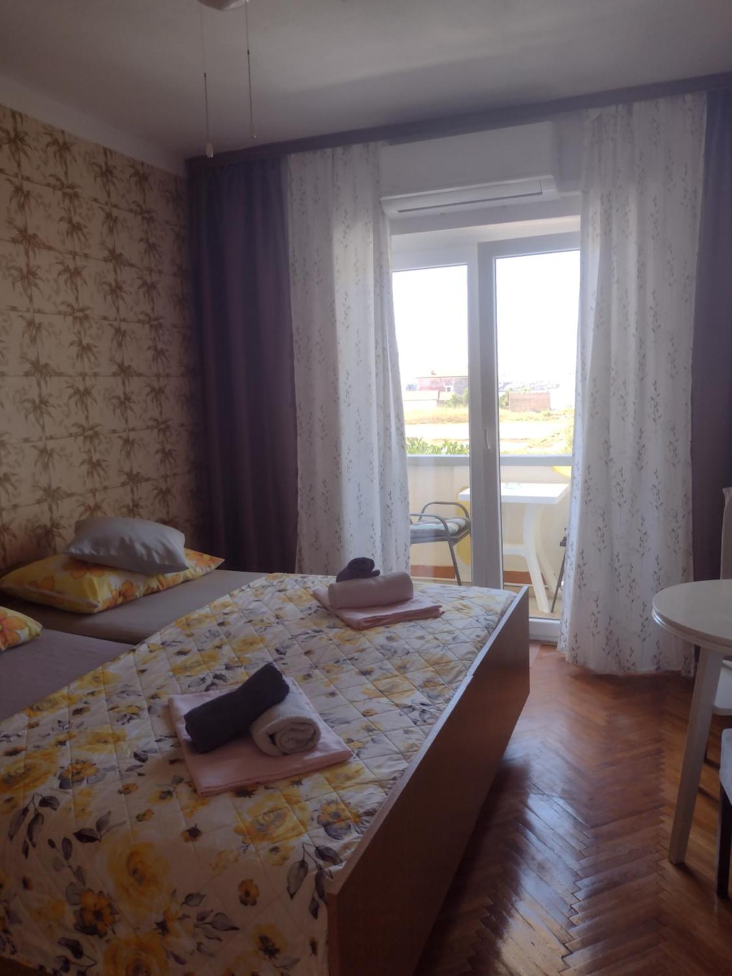 Apartmani Alen Dinjiska Экстерьер фото