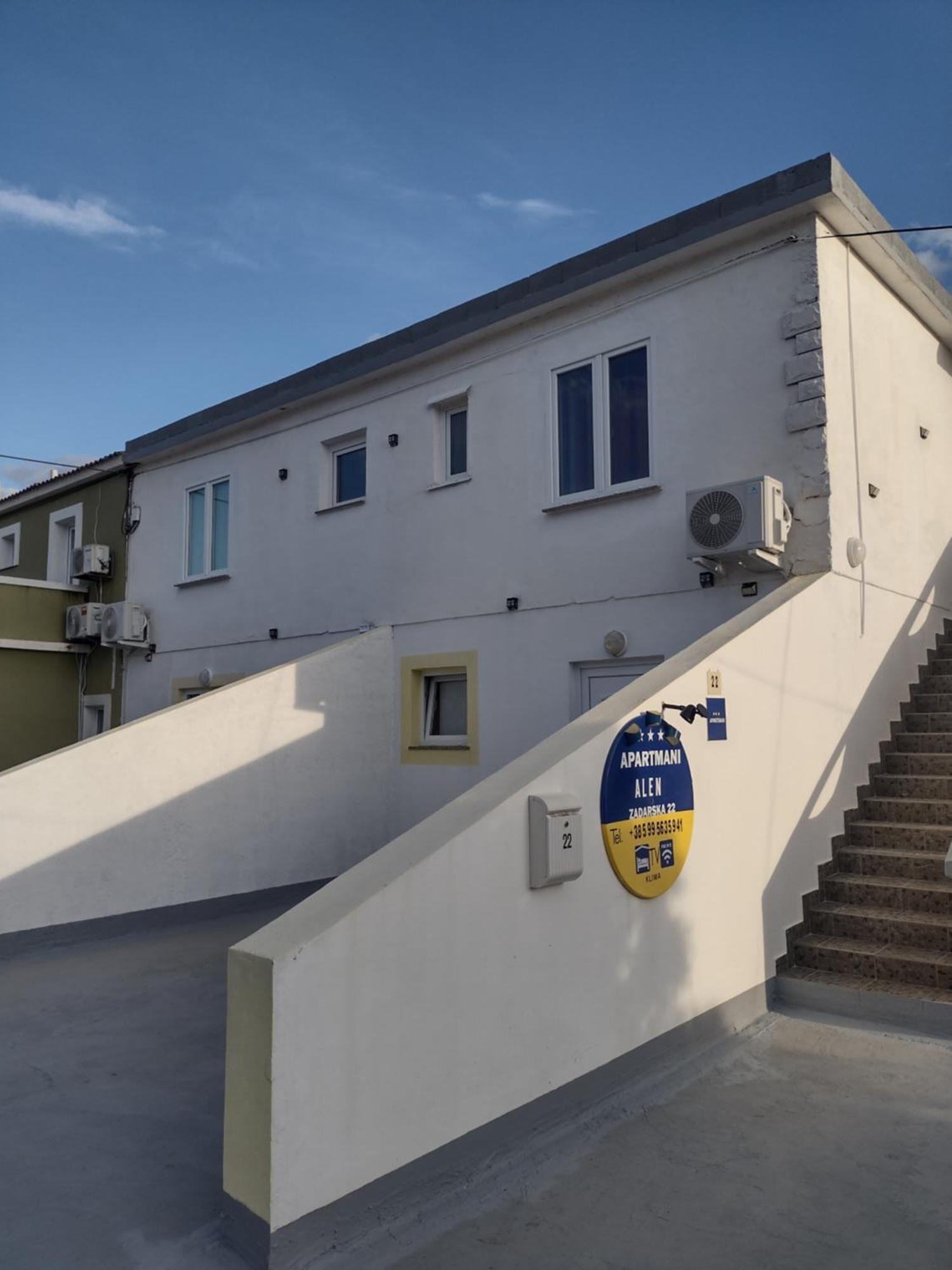 Apartmani Alen Dinjiska Экстерьер фото